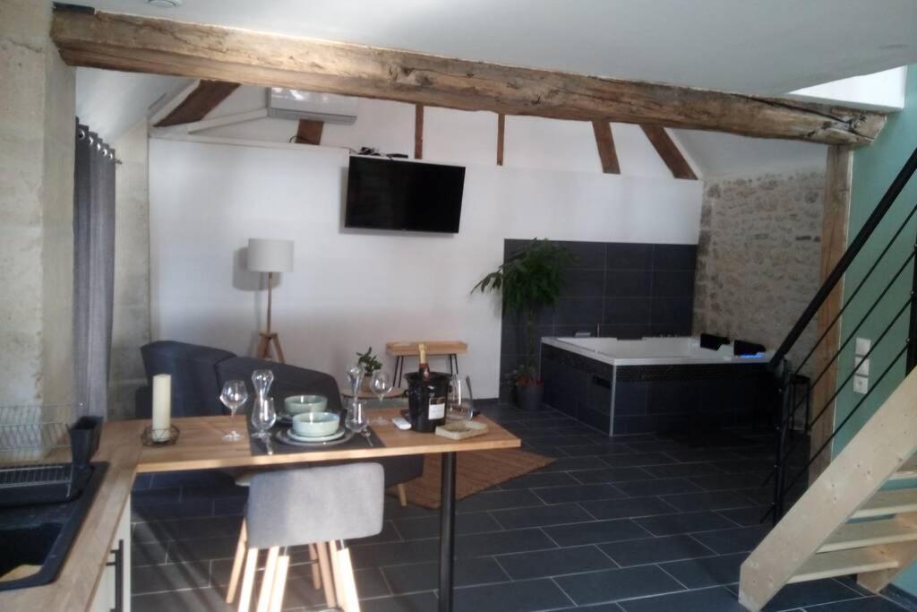 Maison Privative, Cocooning, Zen , Avec Jacuzzi Mont-Notre-Dame Buitenkant foto