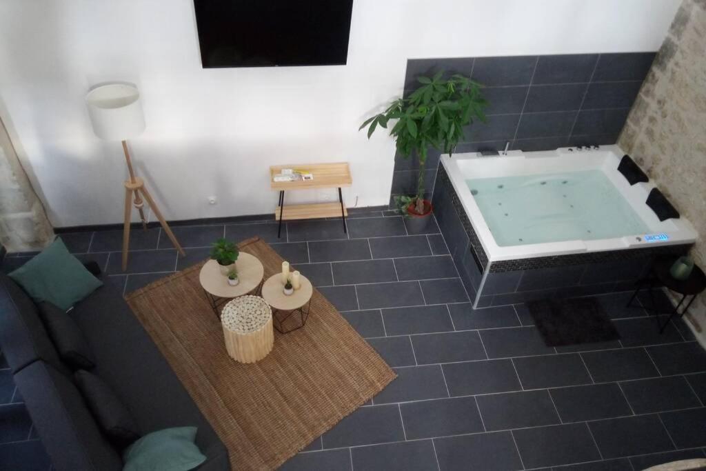 Maison Privative, Cocooning, Zen , Avec Jacuzzi Mont-Notre-Dame Buitenkant foto